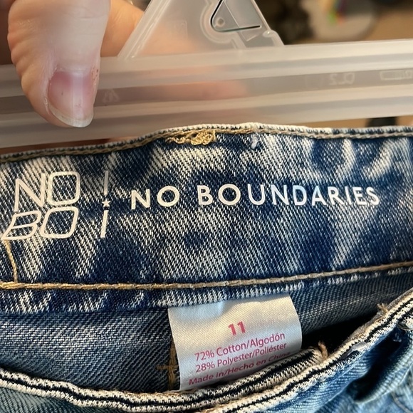 Nobo No Boundaries Bleached Denim shorts Size 11 Juniors - Picture 3 of 3